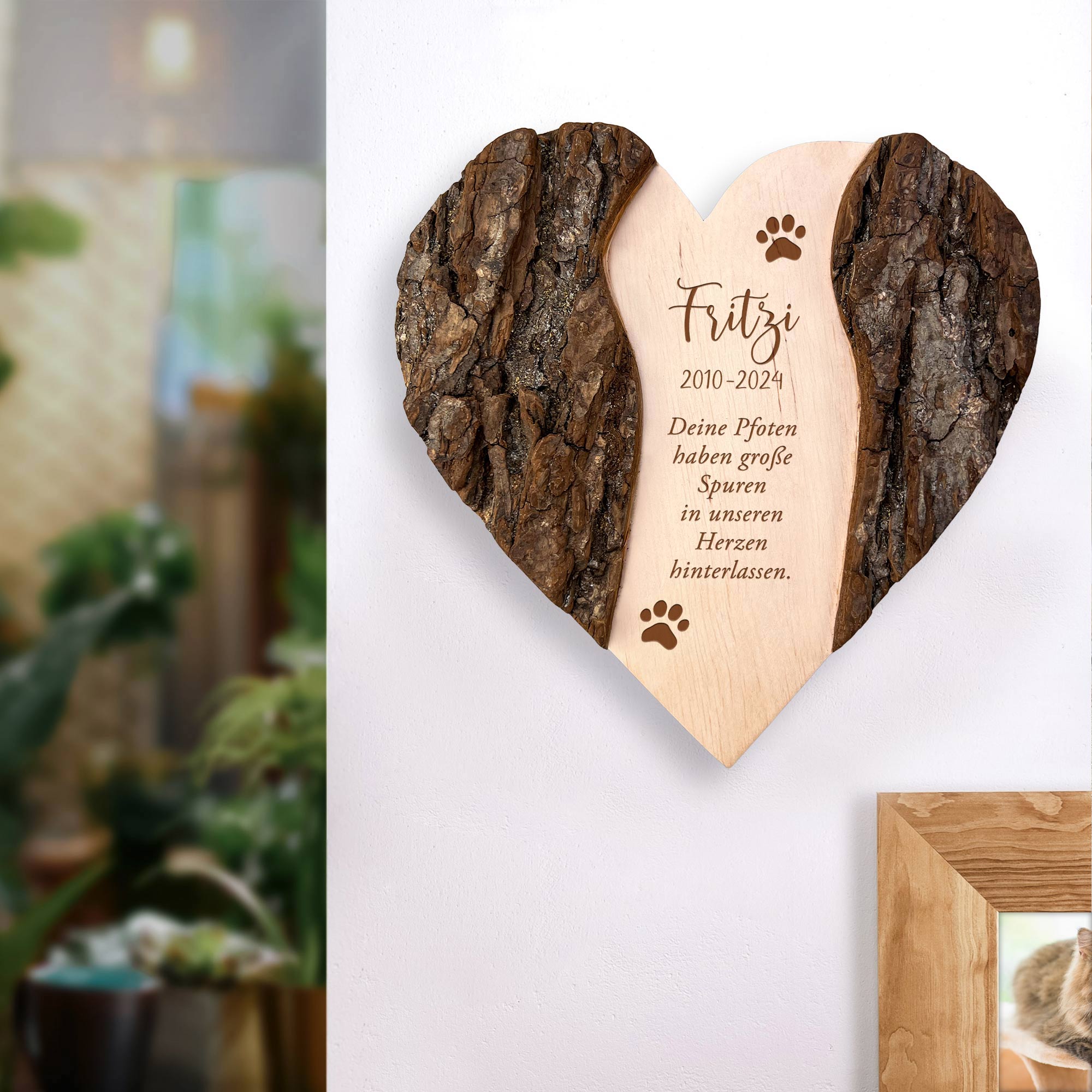 Personalisiertes Holzherz mit Rinde - Katze