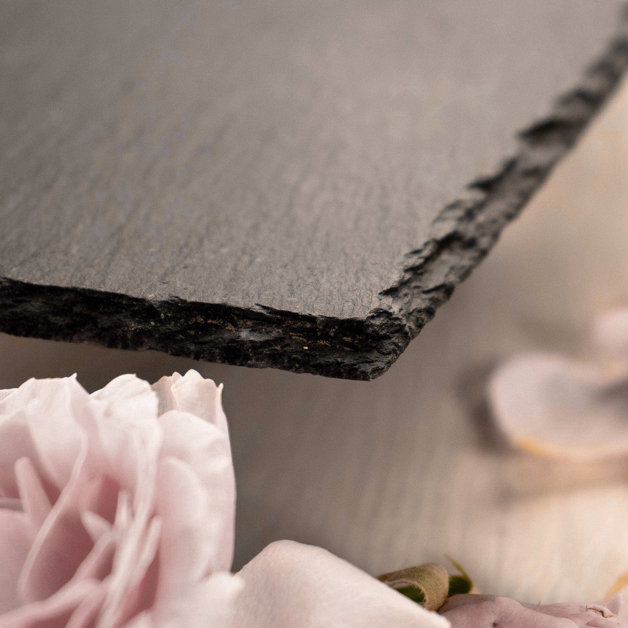 Personalisiertes Schiefertafel - Blume des Trostes